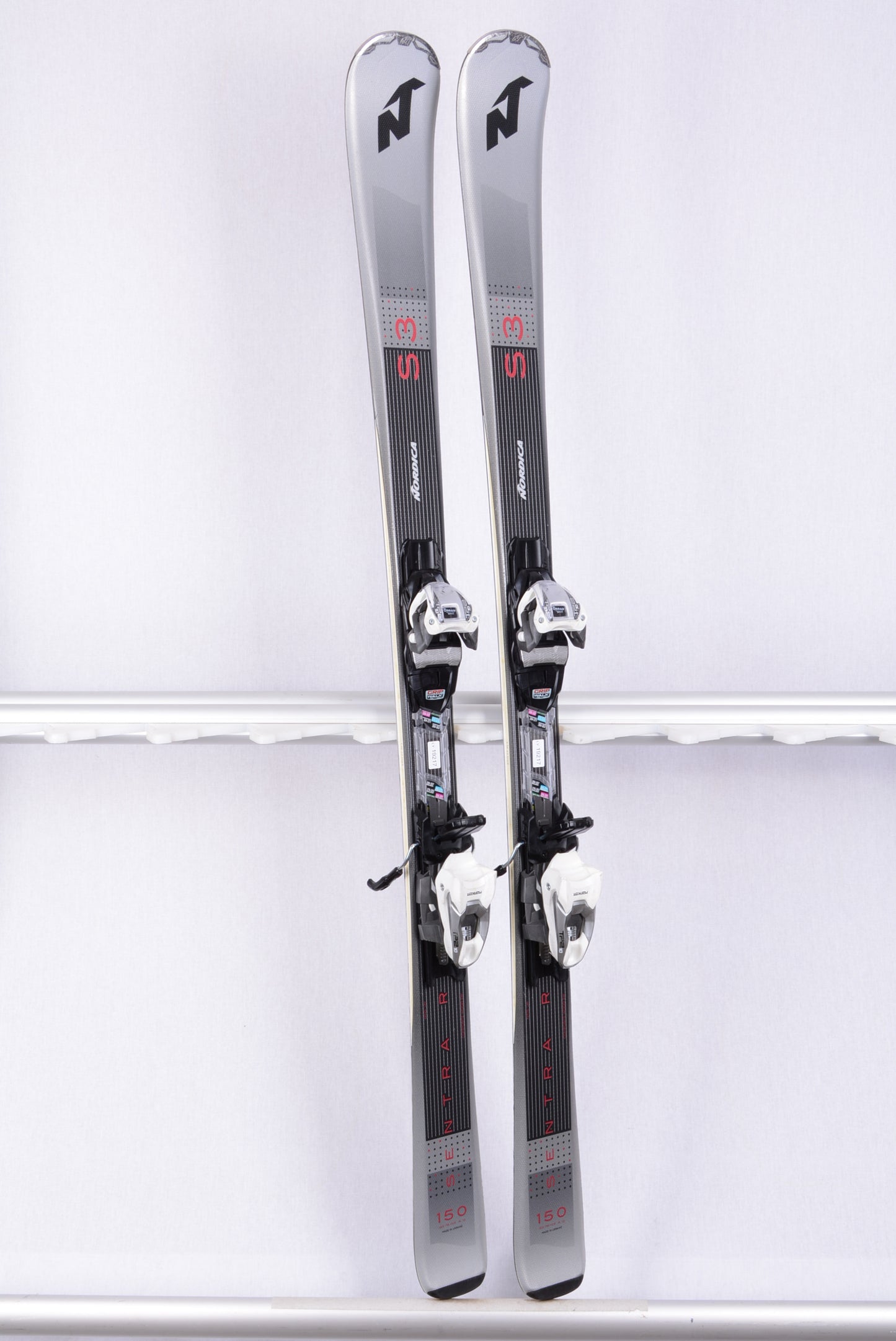 Nordica Sentra 3 Evo 160cm ladies ski package